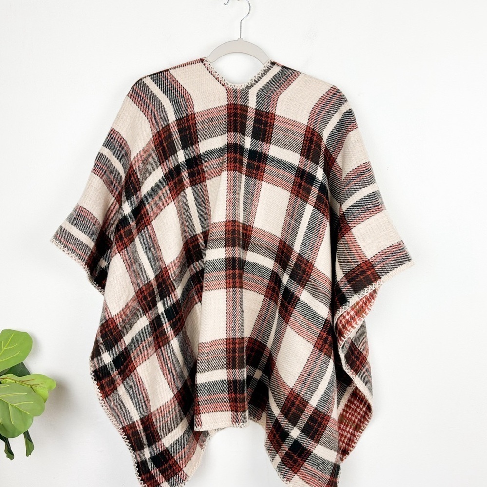 NWT Look by M New York Plaid Poncho Wrap Shrug Shawl - Picture 2 of 7